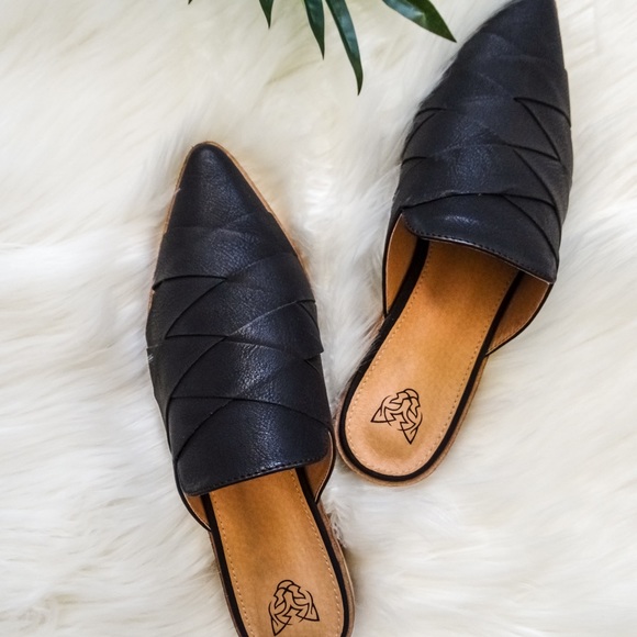 Shoes - Flat Woven Mules in Black (LAST SIZE, Size 10)